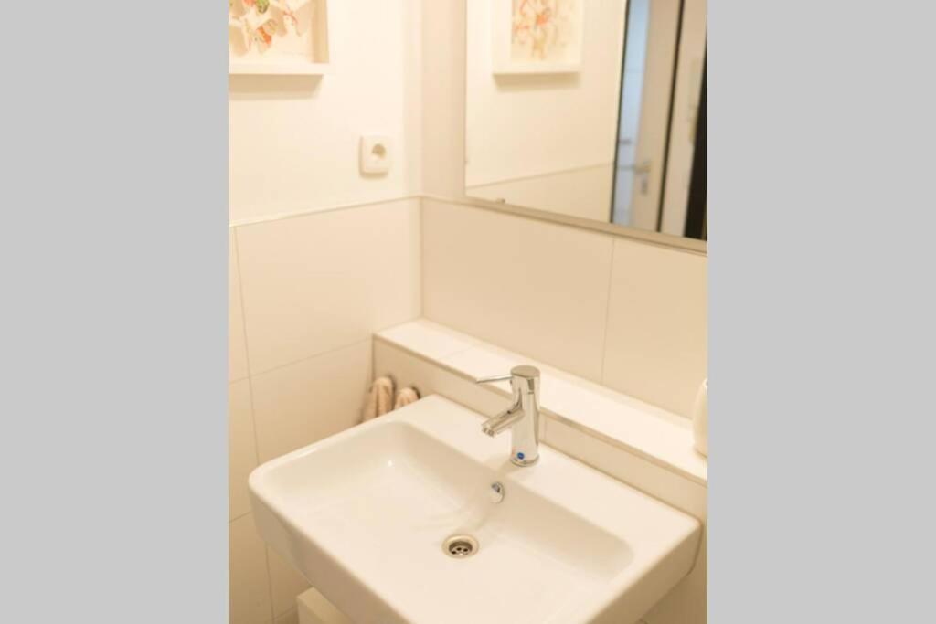 Apartment Im Herzen Von Derendorf Mit Stellplatz
